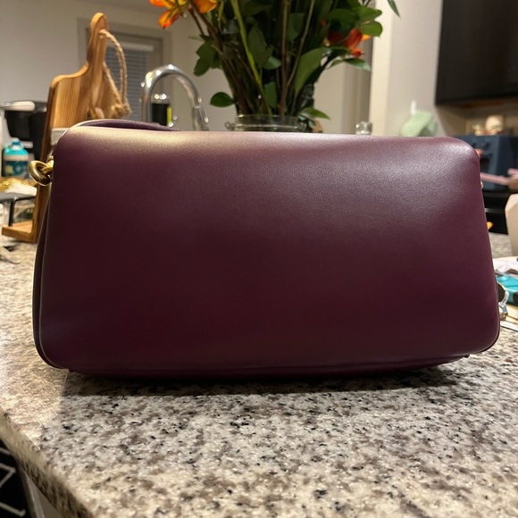 COACH PILLOW TABBY 26 DEEP BERRY - Picture 6 of 7